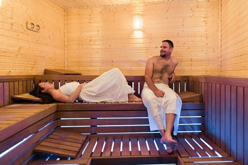 Relaxačný zážitok zo saunovania vo dvojici v relaxačnom centre Nový Smokovec.